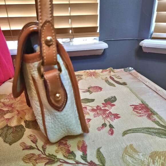 Vintage Dooney & Bourke Equestrian Hand Painted Siamese Cat Crossbody Bag - Picture 7 of 16